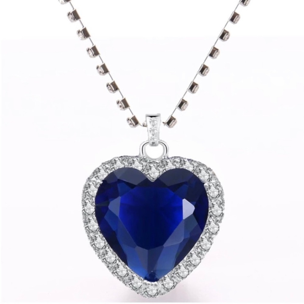 New Titanic Inspired Heart Pendant Necklace